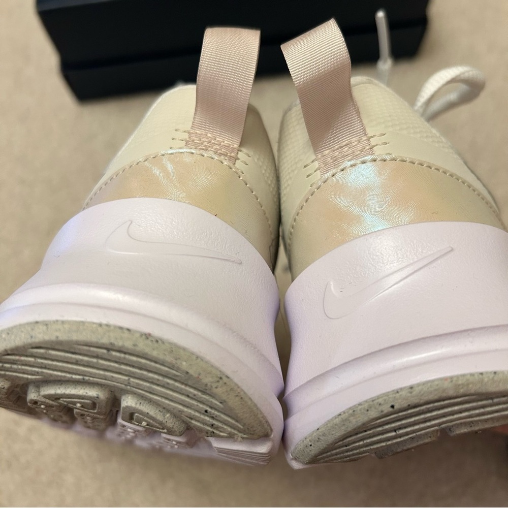 Nike Women’s Air Max Nuaxis SE Sneaker in White/Metallic Silver Size 7.5 - Picture 14 of 16